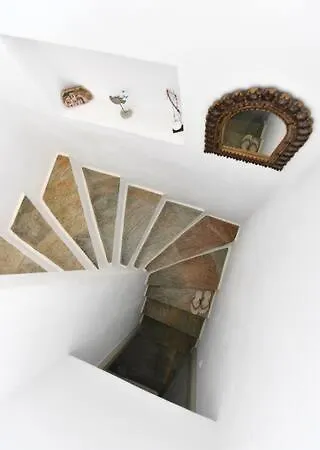 Ourania Chrisi Akti (Paros)